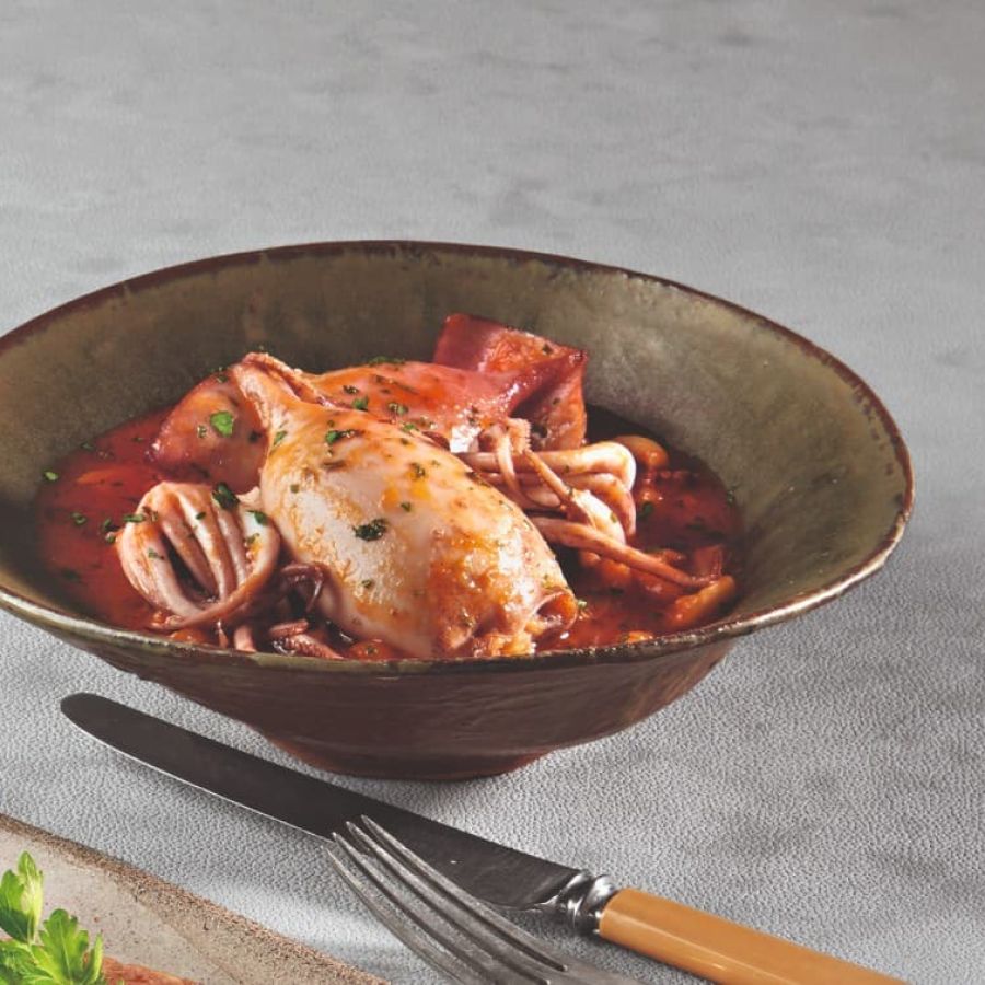 Calamares rellenos de salsa amatriciana