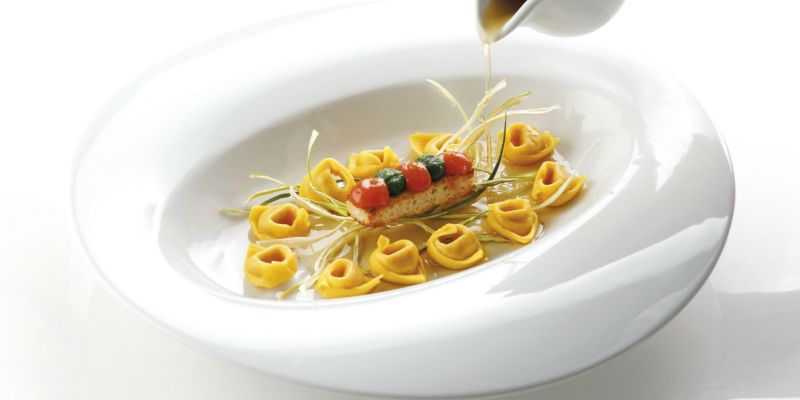 Tortellini alla moda di Bologna: la nuova creazione di Surgital per un gusto che racconta la tradizione