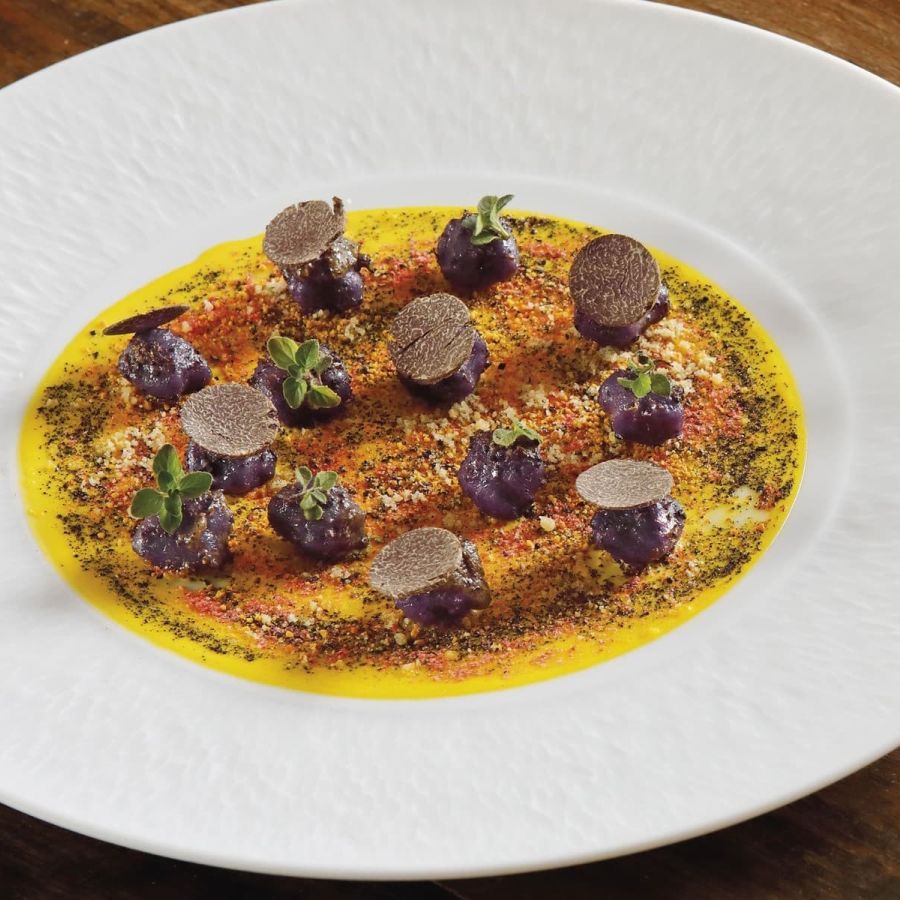 I Mammoli de pomme de terre violettes Vitelotte avec truffe noire de Norcia