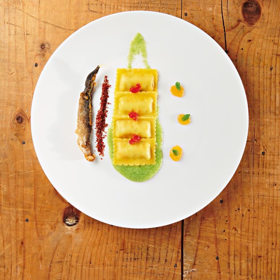 Rettangoli with grouper on a velouté of wild asparagus stalks and potato skins, pith jam, tomato powder and crispy grouper skin