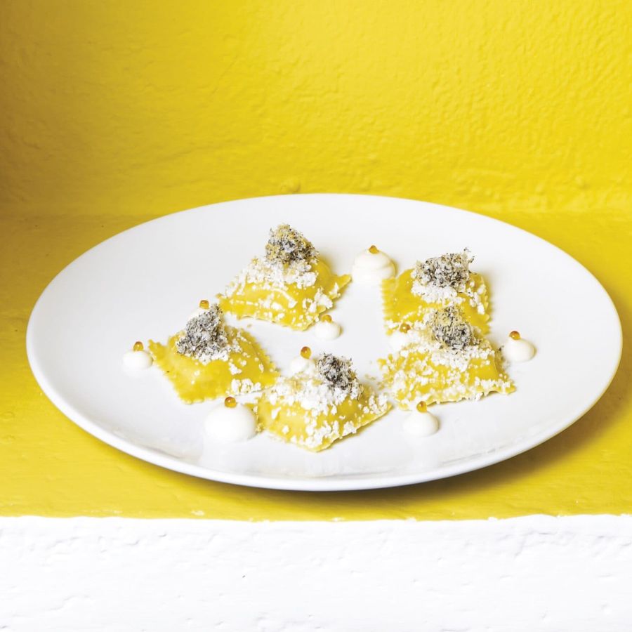 Scrigni® rellenos con cigalas, coliflor, foie gras, huevos de trucha y trufa negra