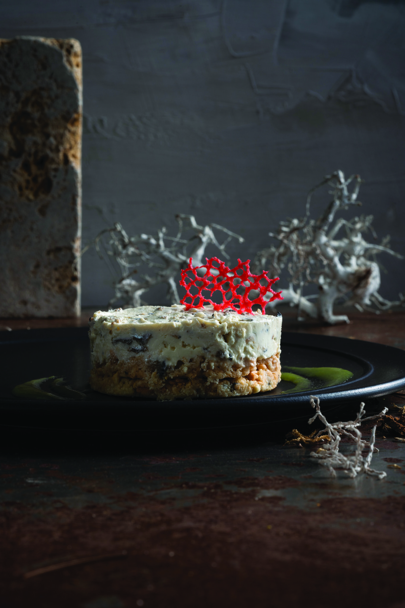 SUGOSI - Ricetta - Cheesecake al tartufo, cremoso al crescione, croccante alla rapa rossa